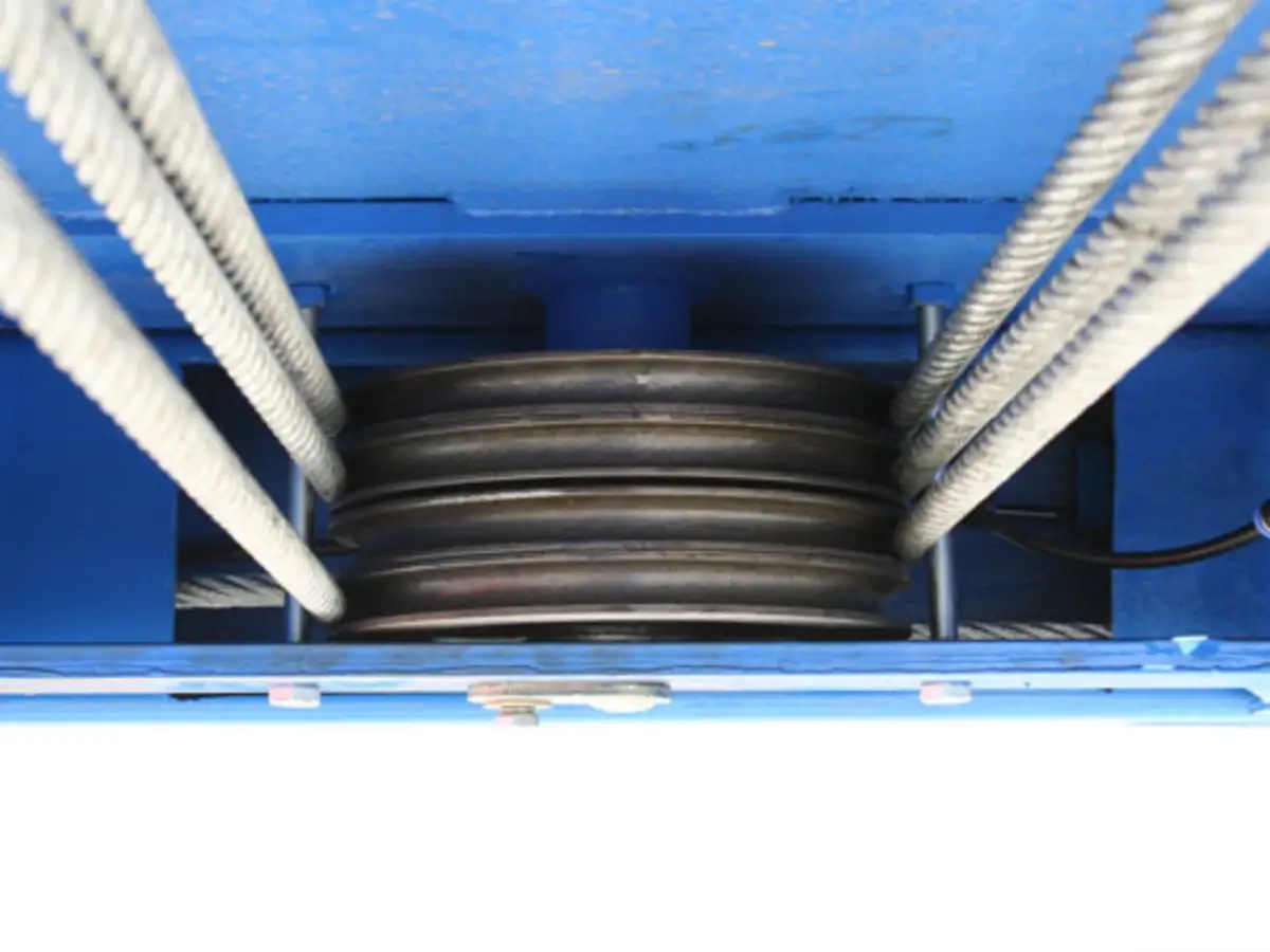 ATLAS 414 14,000 Lbs. Capacity Commercial Grade 4 Post Lift