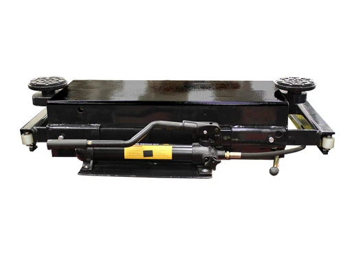 ATLAS RJ-45 Rolling Hydraulic Center Jack 4500 Lbs. Capacity and Truck Adapters