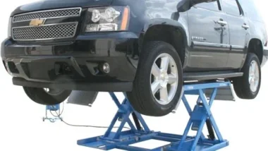 Atlas Kwik Bay Midrise scissors lift, minivan test